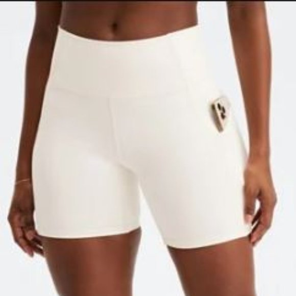 Fabletics Pants - FABLETICS Women's Oasis High-Waisted 6'' Short in White Size M NWT